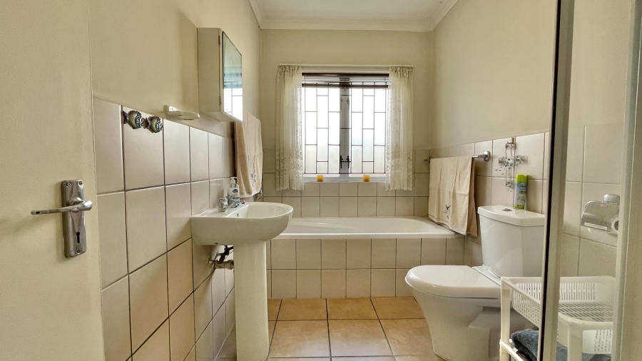 2 Bedroom Property for Sale in Strand South Western Cape